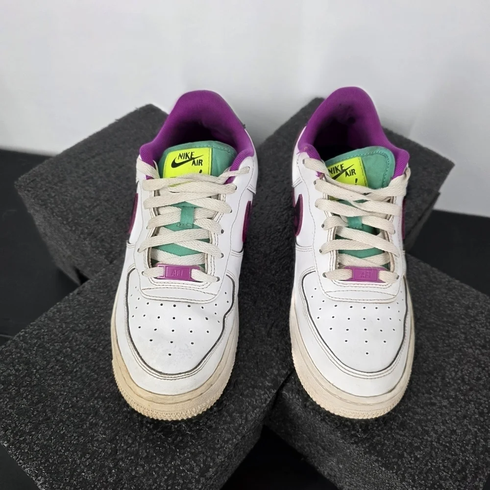 Nike Air Force 1 Low LV8 GS White Pink Teal DX3933-100 Size 7Y 8.5W Sneakers